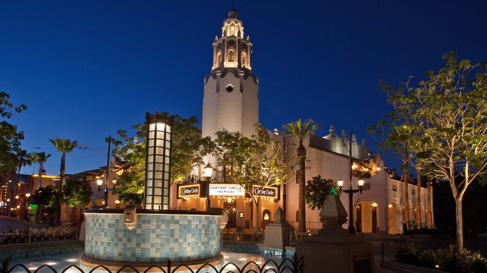 Exterior y torre de Carthay Circle Restaurant