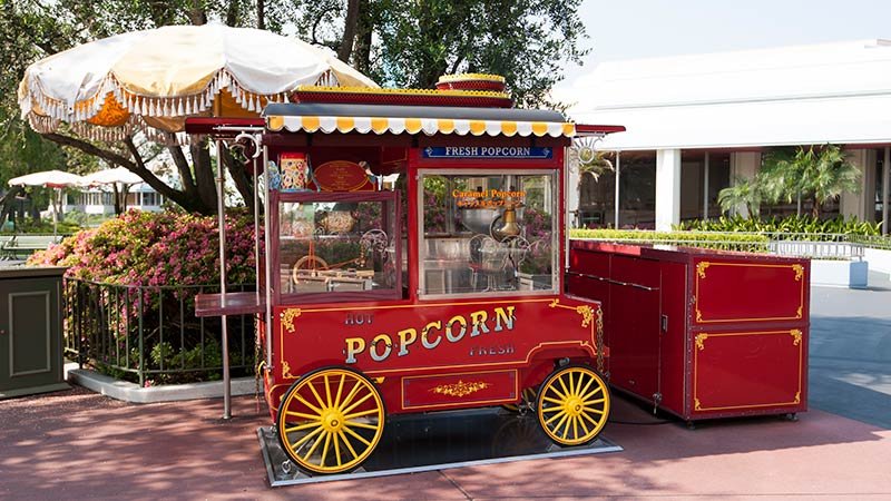 Popcorn wagon (In front of Sweetheart Cafe): dónde comer en Tokyo Disneyland