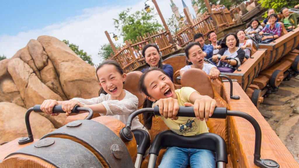 Seven Dwarfs Mine Train · Shanghai Disneyland