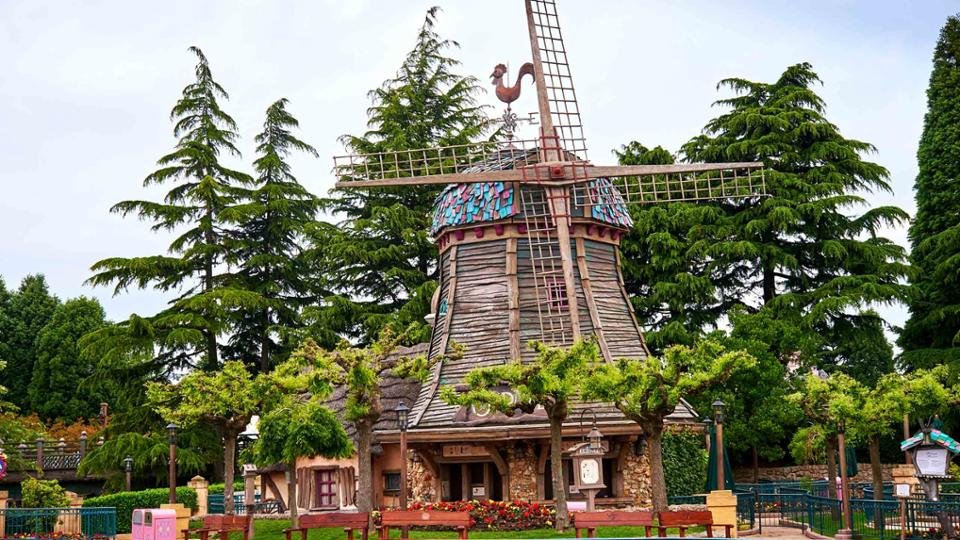 The Old Mill en Disneyland Park París