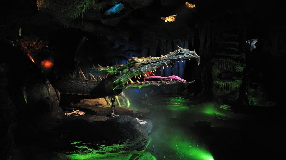 La Tanière du Dragon en Disneyland Park París