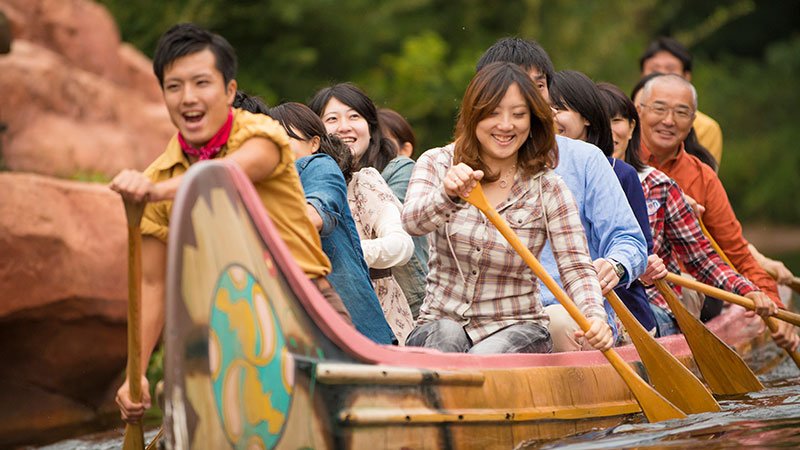 Beaver Brothers Explorer Canoes en Critter Country, Tokyo Disney Resort