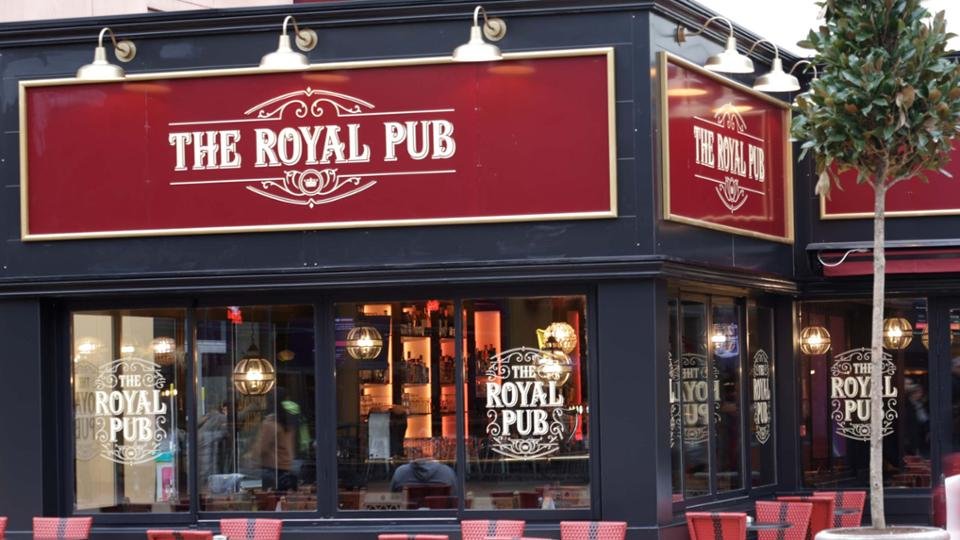 The Royal Pub en Disney Village
