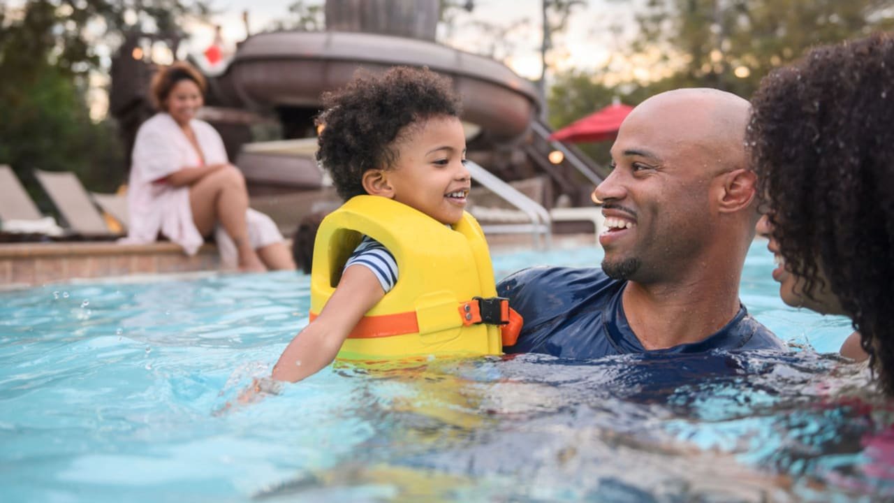 Piscina o espacio destacado de The Cabins at Disney's Fort Wilderness Resort - A Disney Vacation Club Resort
